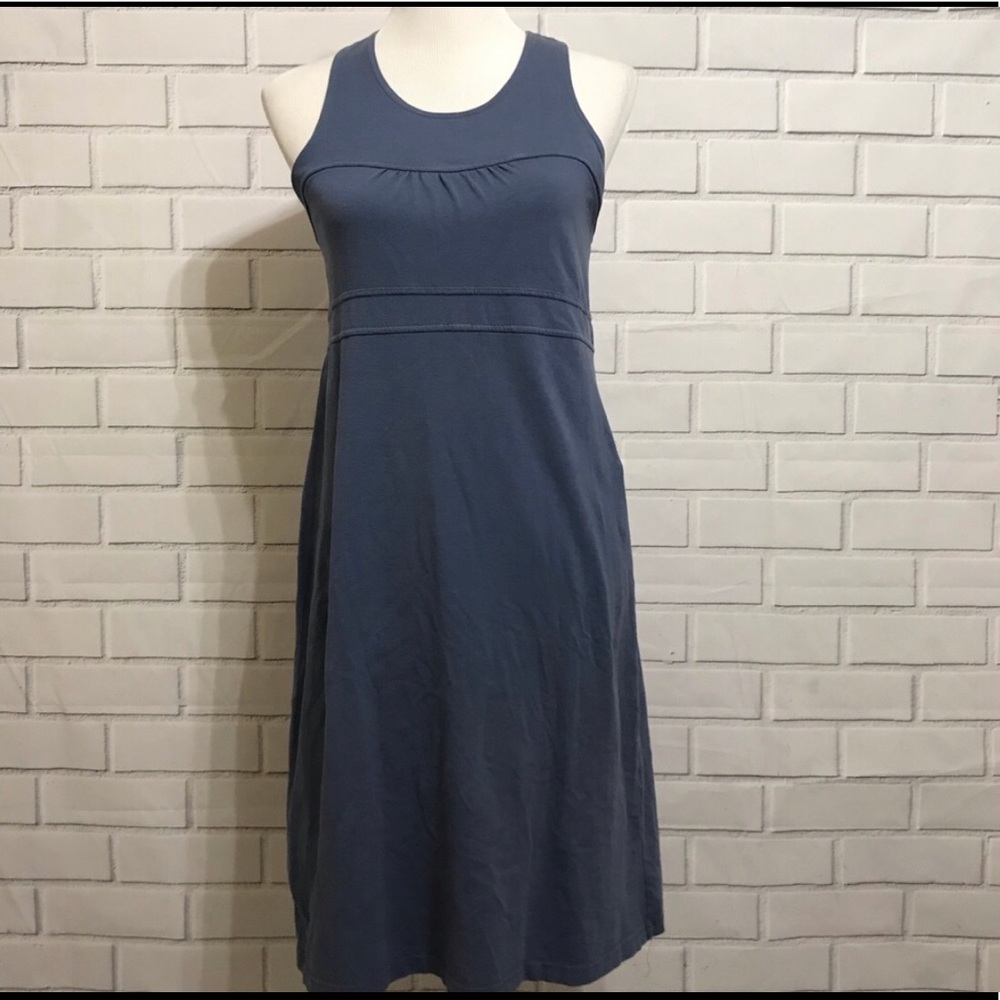 3/ $25 Athleta Sleeveless Dress Size MT